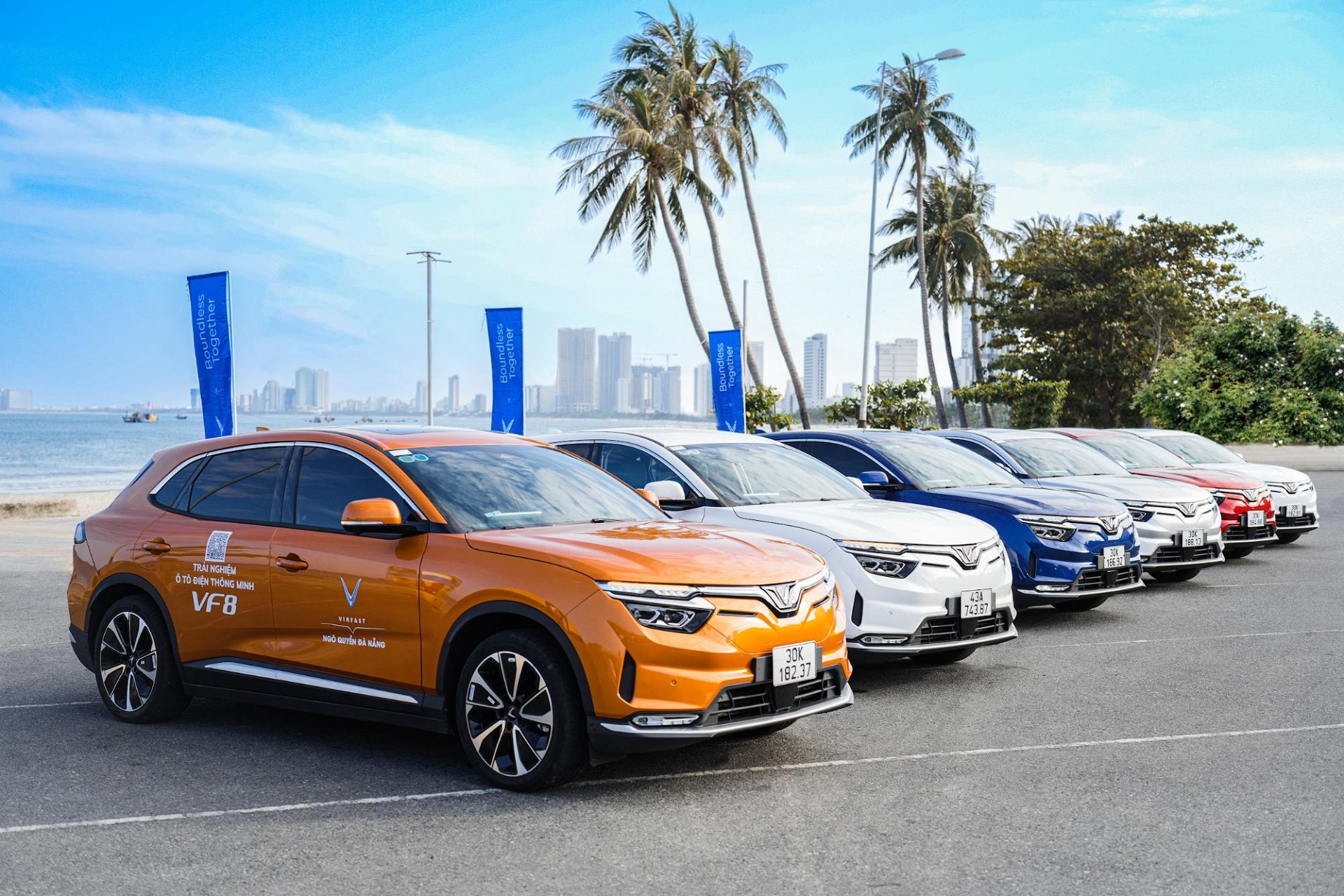 Dàn xe điện hút mọi ánh nhìn tại VinFast Ironman 70.3 Việt Nam 2023-2