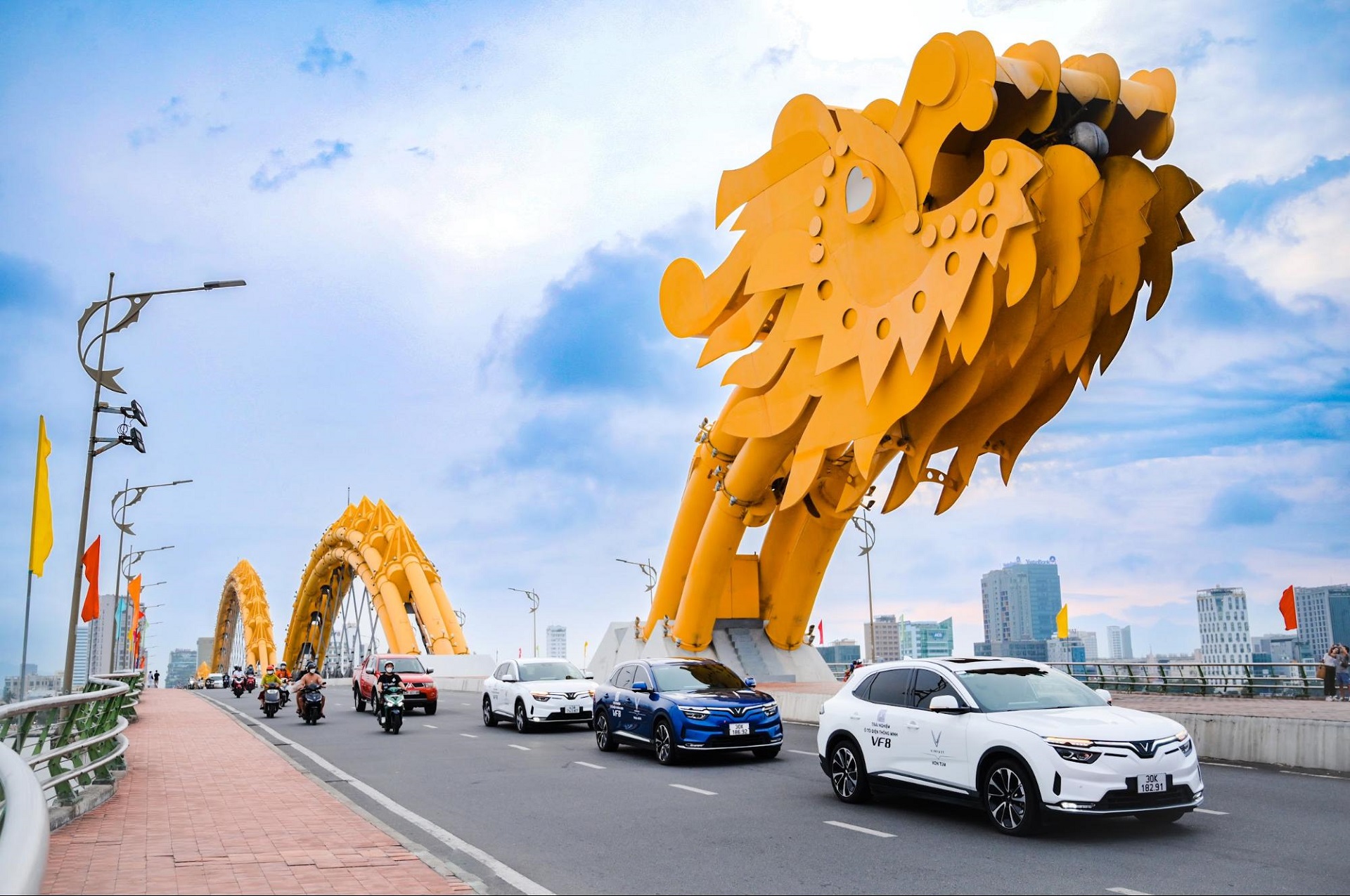 Dàn xe điện hút mọi ánh nhìn tại VinFast Ironman 70.3 Việt Nam 2023-3
