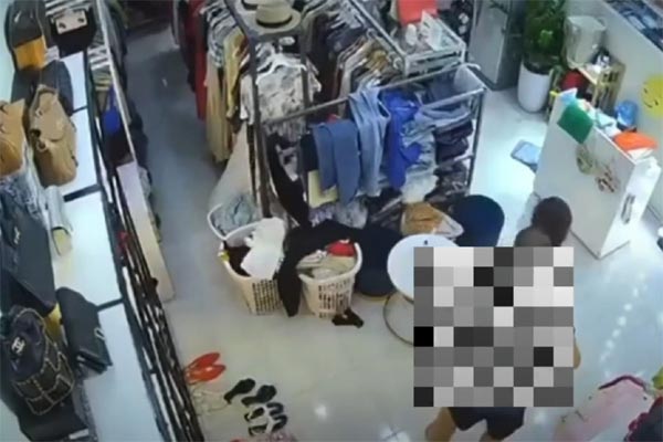 Tìm chủ siêu xe Rolls Royce bị bỏ rơi ở cảng Hải Phòng-2