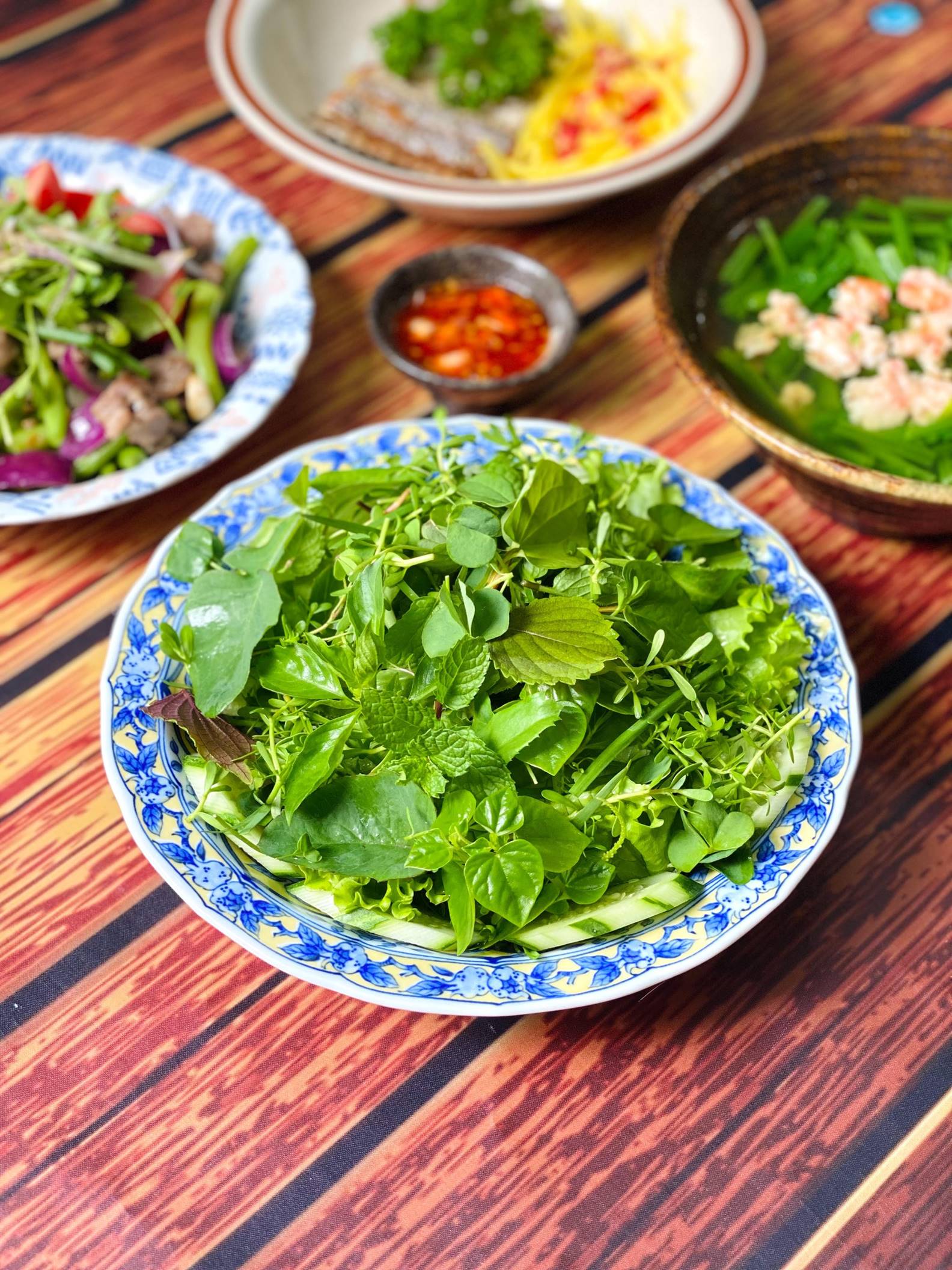 Mâm cơm đơn giản nhưng giàu dinh dưỡng cho cả nhà-2