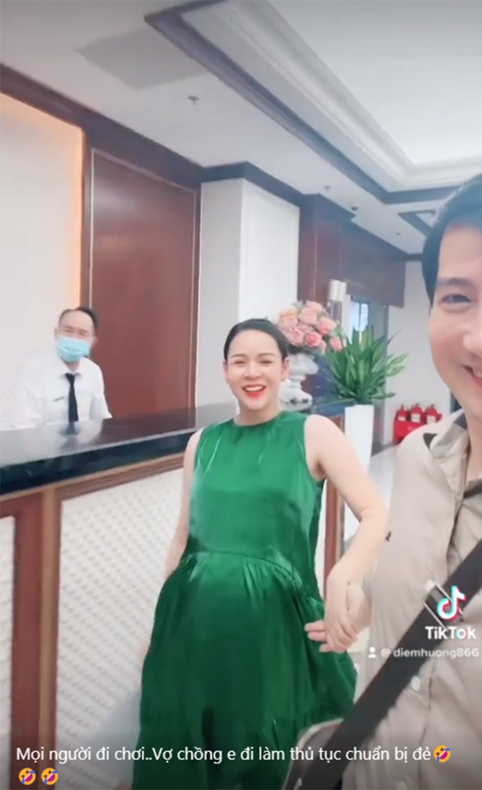 Sinh xong đau vết mổ đẻ nhưng diễn viên Diễm Hương vẫn ôm bụng nhảy, biểu cảm hết sức lầy lội-4