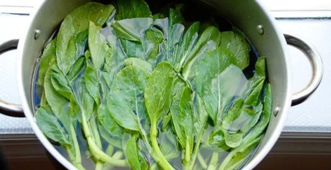 Cách rửa sạch rau quả được Tiktoker tiết lộ khiến chuyên gia nghe xong chỉ biết lắc đầu-2