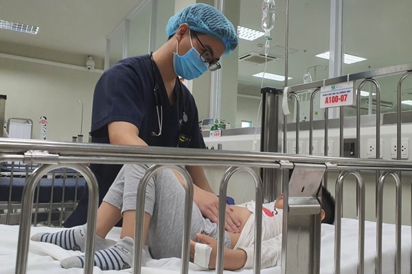 Bé trai 5 tuổi ở Hà Nội ngộ độc ma túy sau khi ăn bánh hàng xóm cho-1