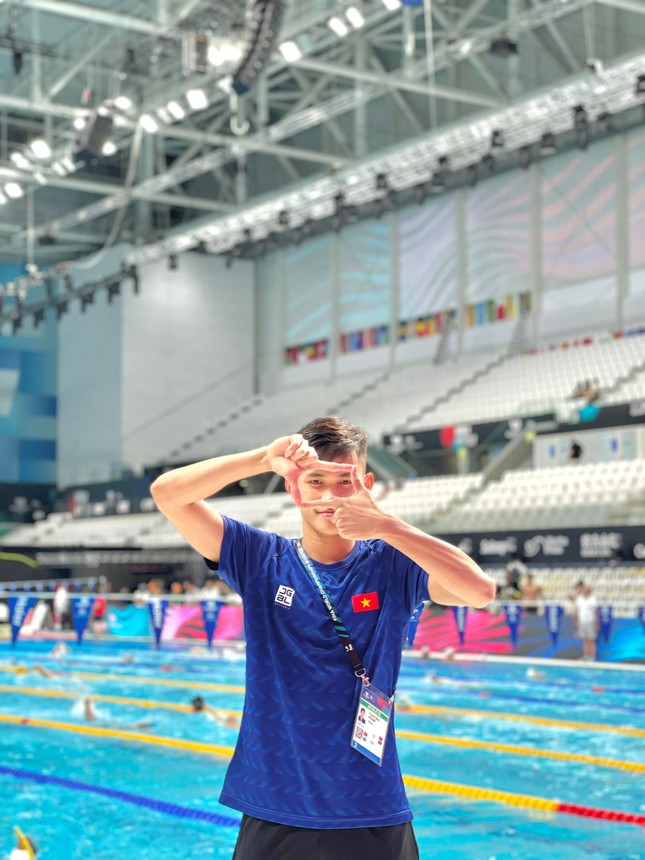 Loạt ảnh 6 múi cực chất của kình ngư Thanh Bảo thiết lập kỷ lục bơi lội ở SEA Games 32-6
