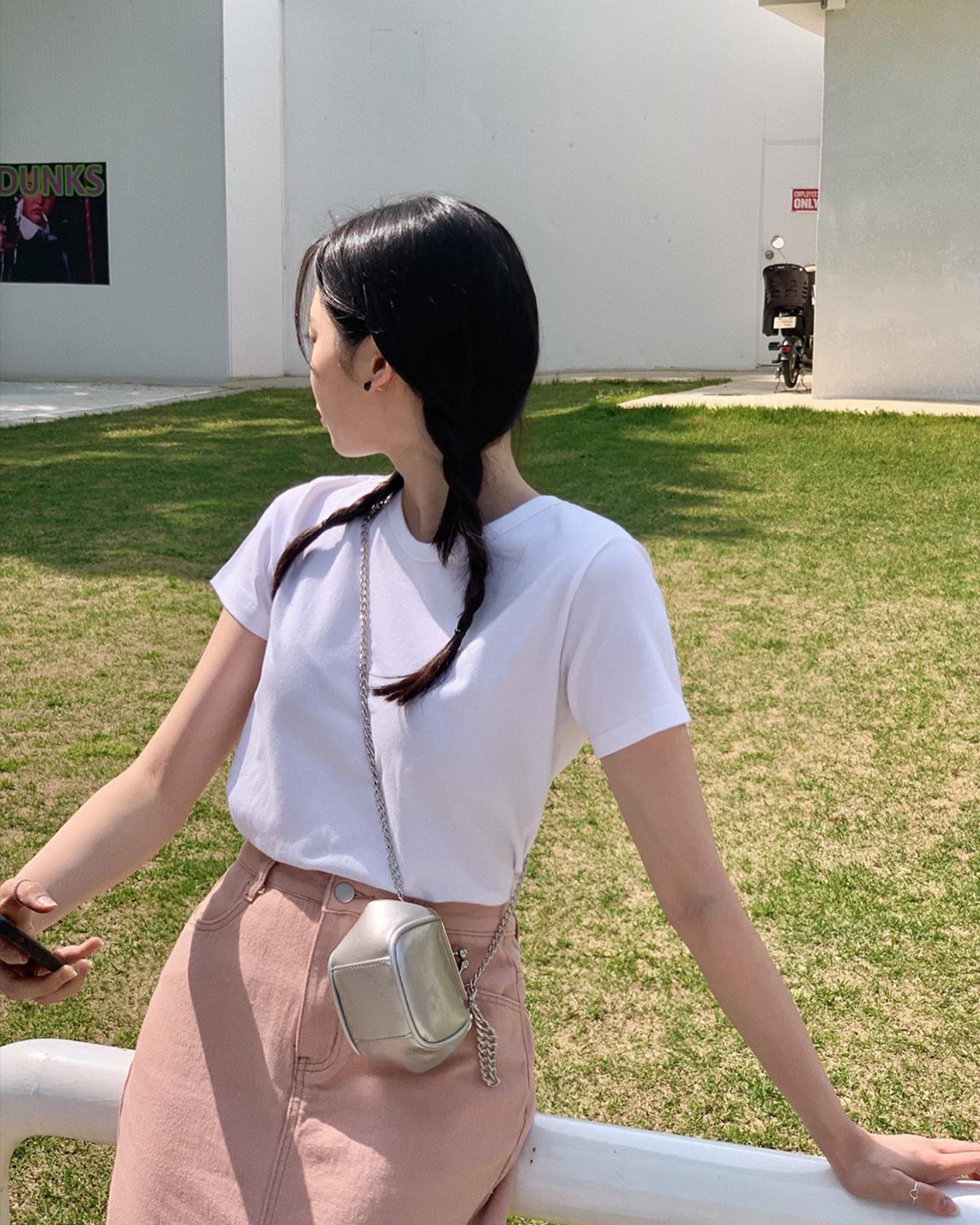 5 xu hướng áo thun thanh lịch, tinh tế của mùa hè 2023-2