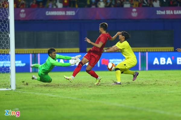 Hạ Malaysia, U22 Việt Nam vào bán kết SEA Games-1