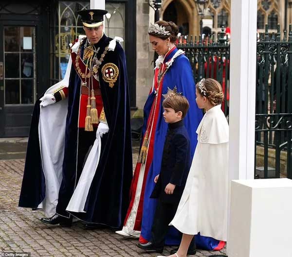 Lý do Vương phi Kate không đội vượng miện trong Lễ đăng quang của Vua Charles-3