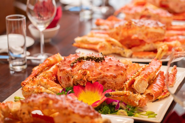 Thực hư một bữa ăn cua hoàng đế giá 20 triệu đồng-1