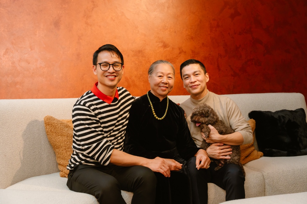 Căn nhà cực ấn tượng của NTK Adrian Anh Tuấn và bạn đời khiến mẹ vỡ òa vì quá đẹp-10