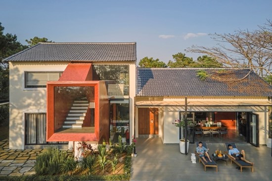 Căn nhà cực ấn tượng của NTK Adrian Anh Tuấn và bạn đời khiến mẹ vỡ òa vì quá đẹp