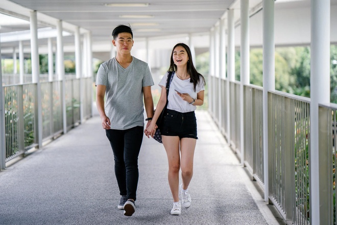 Con gái bỏ học để hẹn hò với bạn trai, mẹ lên mạng xin lời khuyên-2