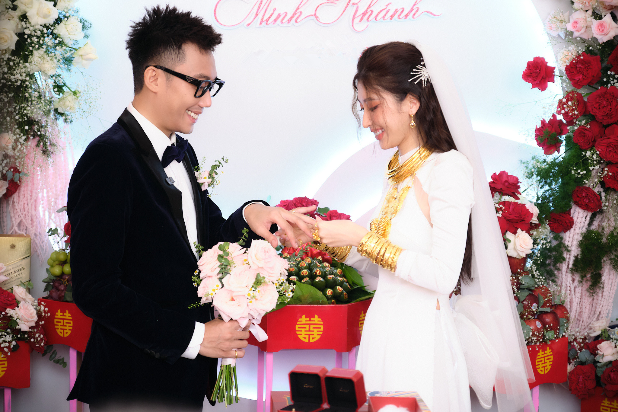 Dàn sao dự ăn hỏi diễn viên Gino Tống, cô dâu được tặng hơn 20 cây vàng-6