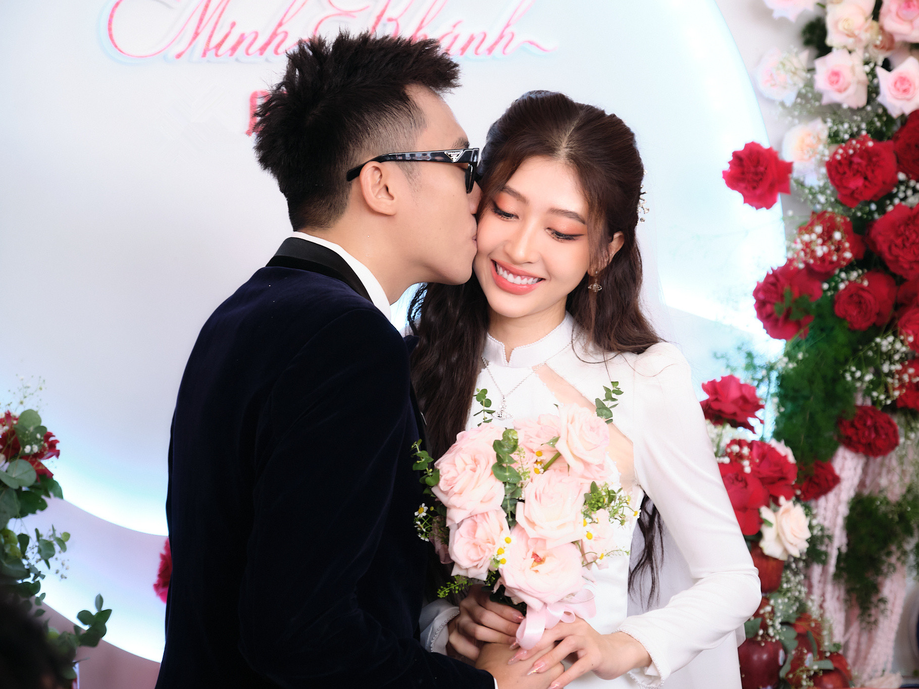 Dàn sao dự ăn hỏi diễn viên Gino Tống, cô dâu được tặng hơn 20 cây vàng-8