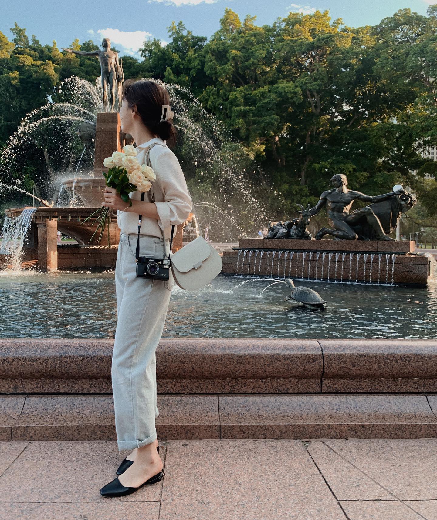 6 mẫu giày sang trọng, phù hợp với phong cách tối giản-12