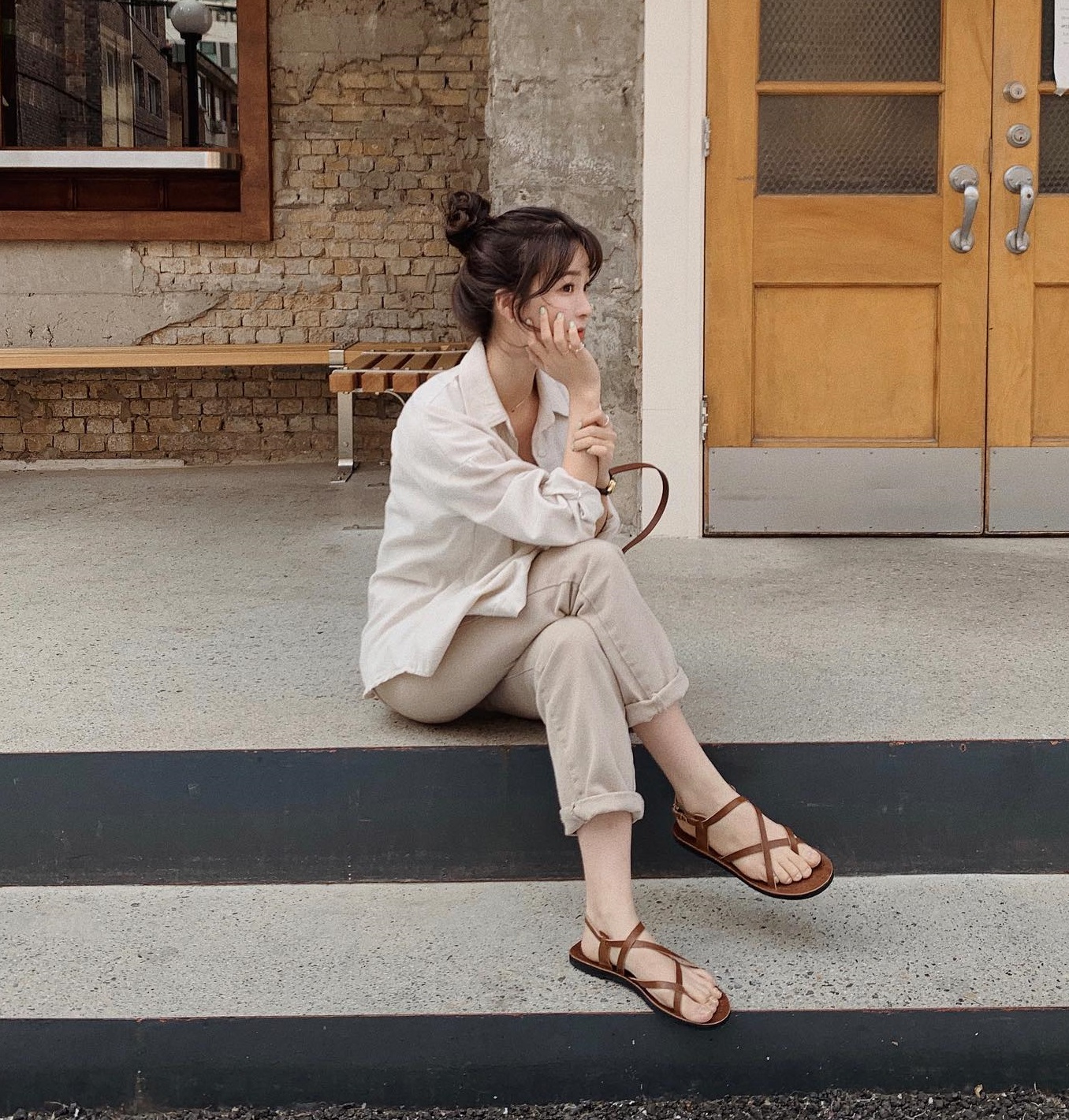 6 mẫu giày sang trọng, phù hợp với phong cách tối giản-6