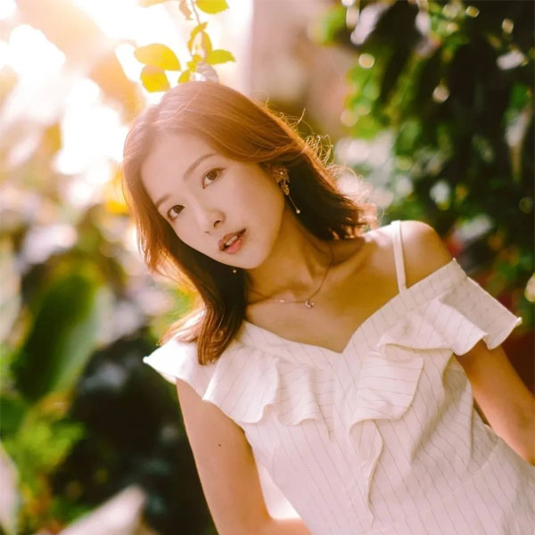 Chia tay bạn trai tỷ phú, Á hậu Hong Kong sống thu mình và nghèo khổ-3