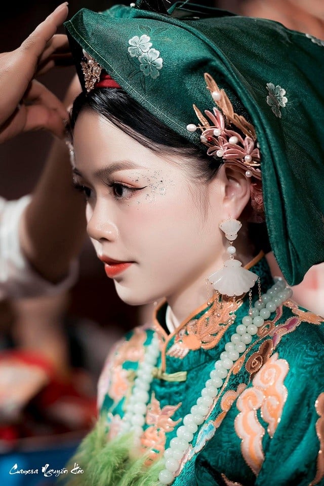 Sau 3 năm chia tay Quang Hải: Huỳnh Anh hoá cô đồng, nhan sắc gây ngỡ ngàng-6