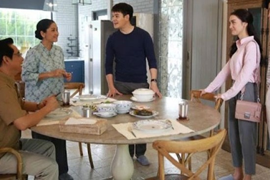 Gặp người phụ nữ bố đòi kết hôn mà chúng tôi sửng sốt