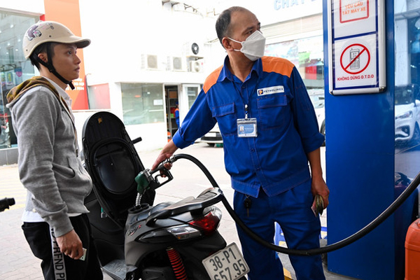 Giá xăng trong nước có thể quay đầu tăng sau 3 phiên giảm liên tiếp-1