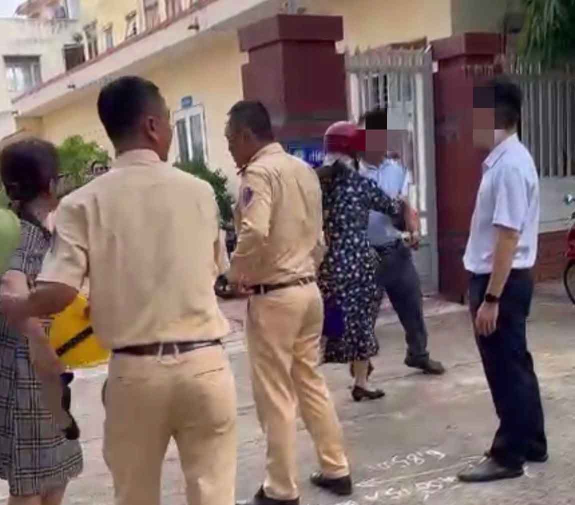 Giải trình của bác sĩ bị tố hành hung cô gái sau va chạm giao thông-1