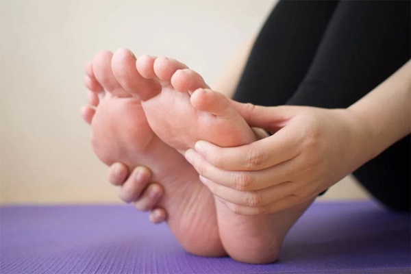 Bất thường ở chân cảnh báo phụ nữ bị rút ngắn tuổi thọ-1