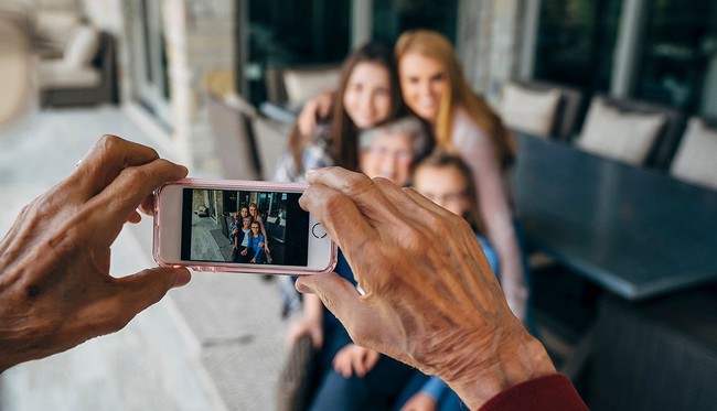 Không chỉ tăng nguy cơ bị bắt cóc, 5 lý do đáng sợ này khiến cha mẹ nên hạn chế đăng ảnh con lên MXH-4