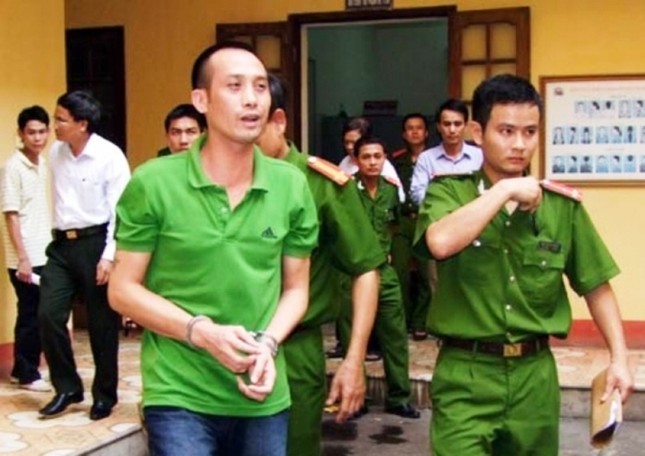 Chân dung Tuấn ‘thần đèn’ và Mạnh ‘gỗ’, hai trùm giang hồ xứ Thanh vừa bị công an bao vây nhà riêng-2