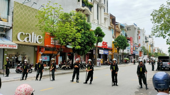 Chân dung Tuấn ‘thần đèn’ và Mạnh ‘gỗ’, hai trùm giang hồ xứ Thanh vừa bị công an bao vây nhà riêng-3