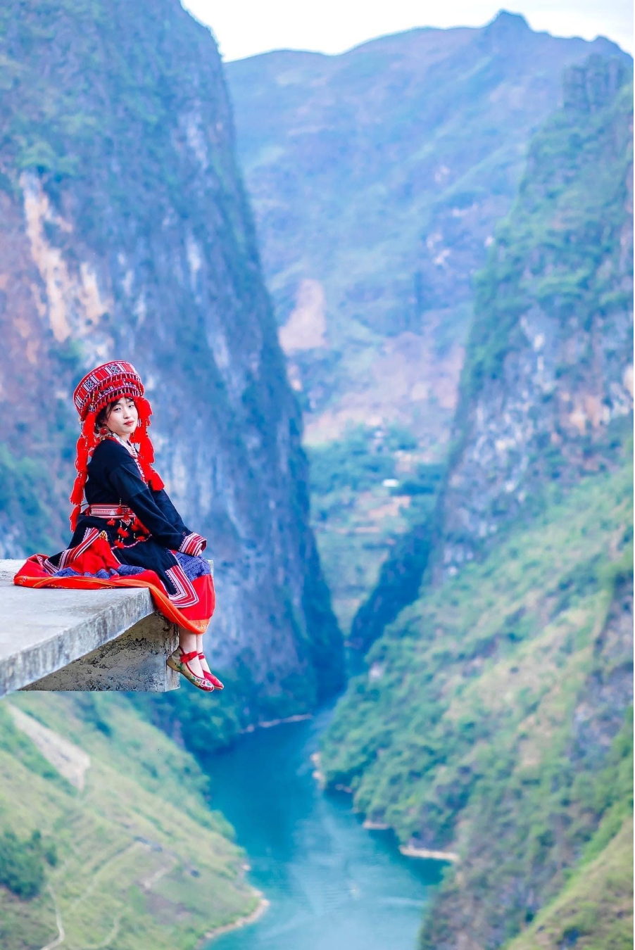 Hà Giang: Cấm du khách check-in ở mép sân có góc chụp bao trọn sông Nho Quế vì nguy hiểm-1