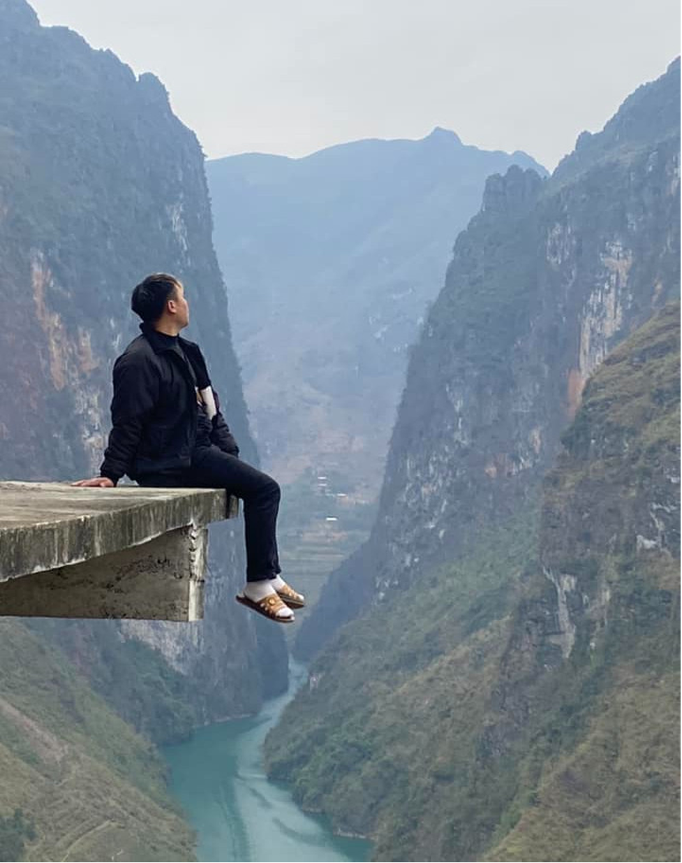 Hà Giang: Cấm du khách check-in ở mép sân có góc chụp bao trọn sông Nho Quế vì nguy hiểm-2