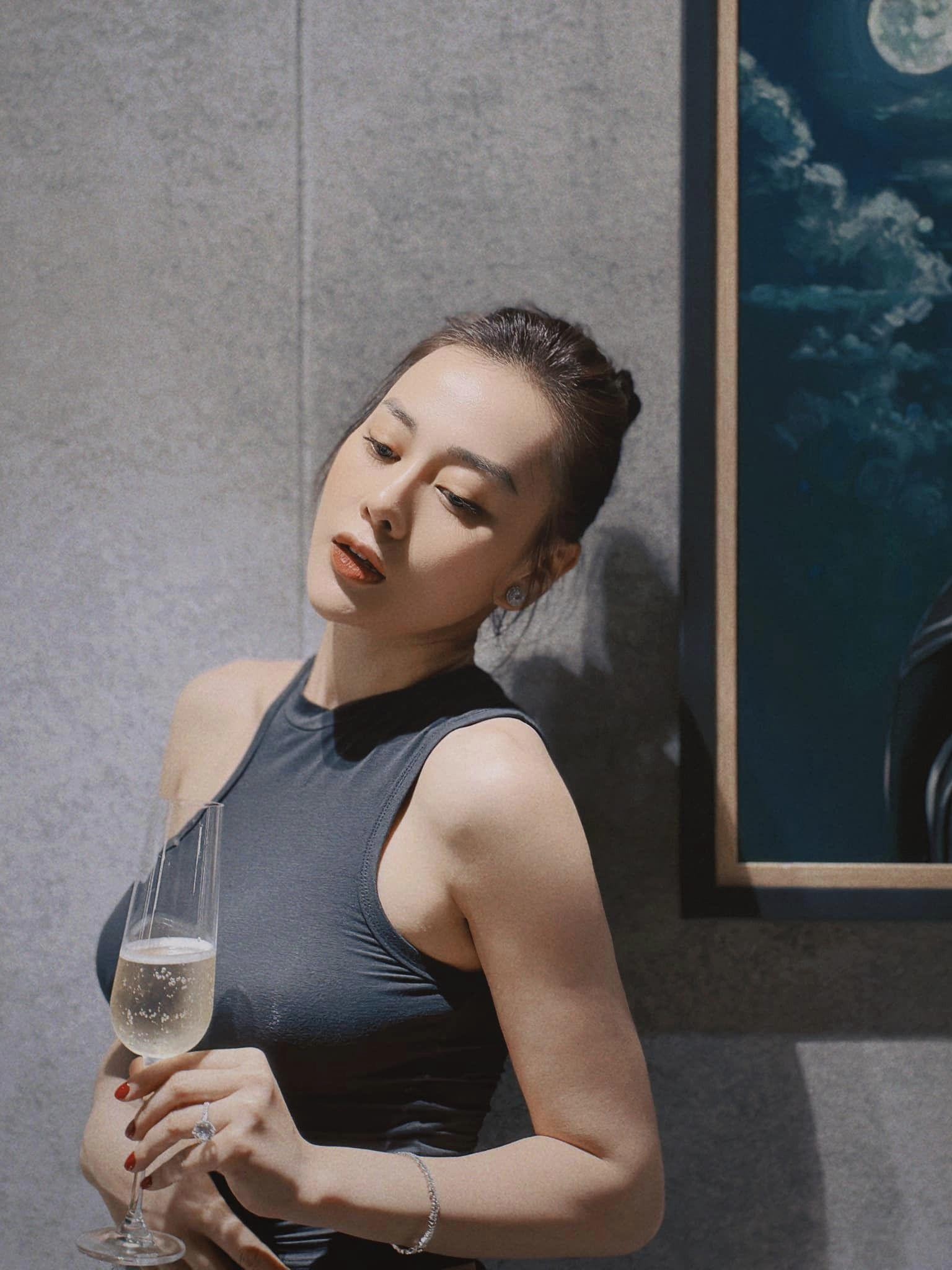 Shark Bình hoàn tất thủ tục ly hôn, Phương Oanh liền khoe ảnh cưa sừng làm nghé, diện mốt không phòng hộ-1