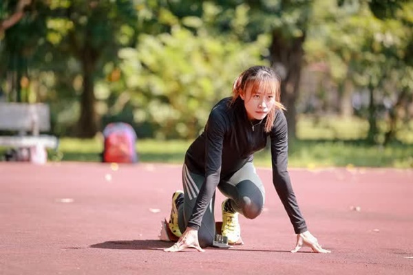 Hành trình đáng khâm phục và bước chạy xé gió giành HCV SEA Games của hoa khôi điền kinh Huỳnh Thị Mỹ Tiên-10