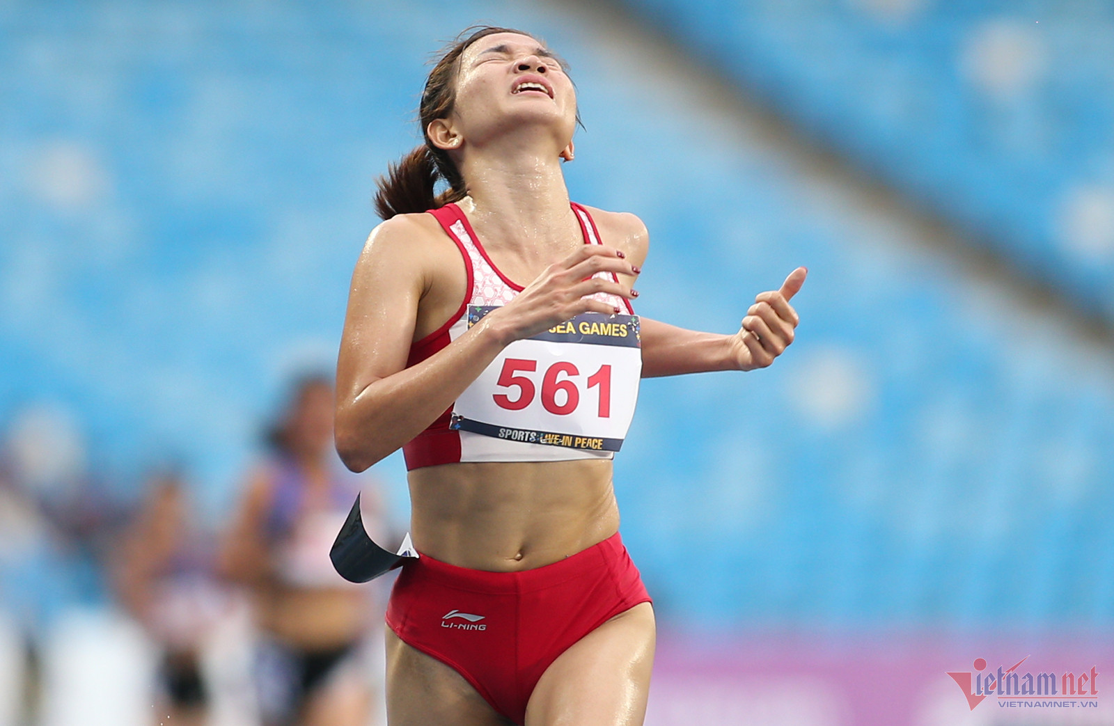 Nguyễn Thị Oanh: Cuộc đua đốt thể lực và hành động đẹp với đối thủ-10