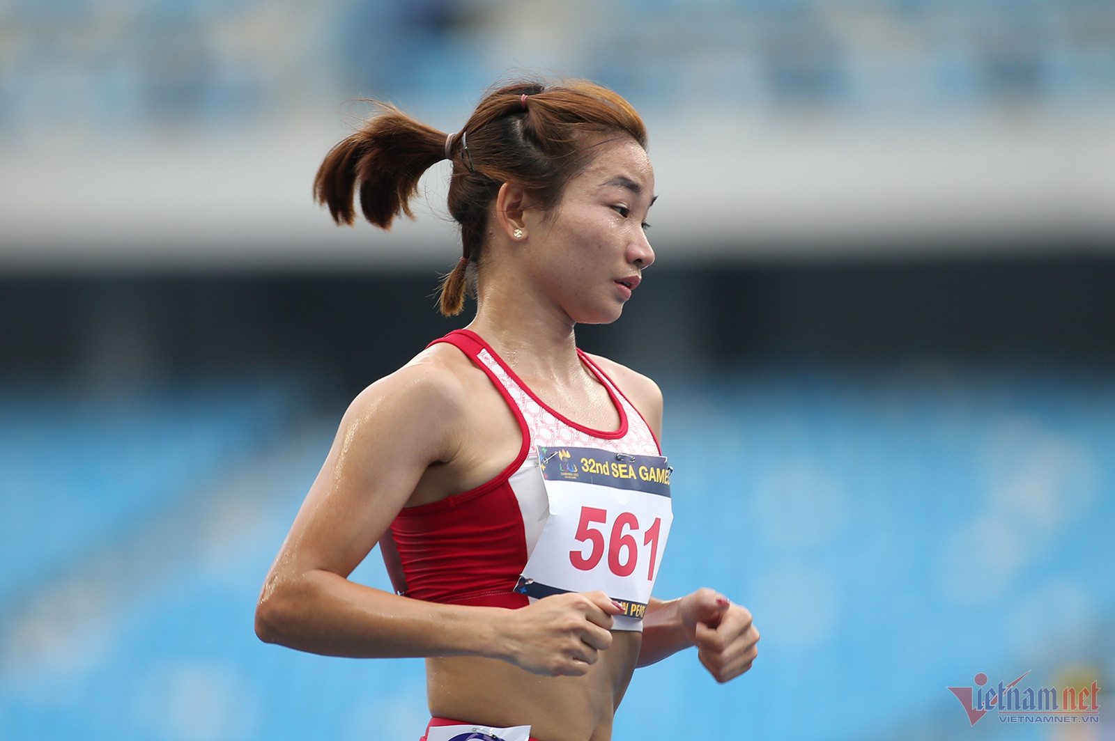 Nguyễn Thị Oanh: Cuộc đua đốt thể lực và hành động đẹp với đối thủ-4