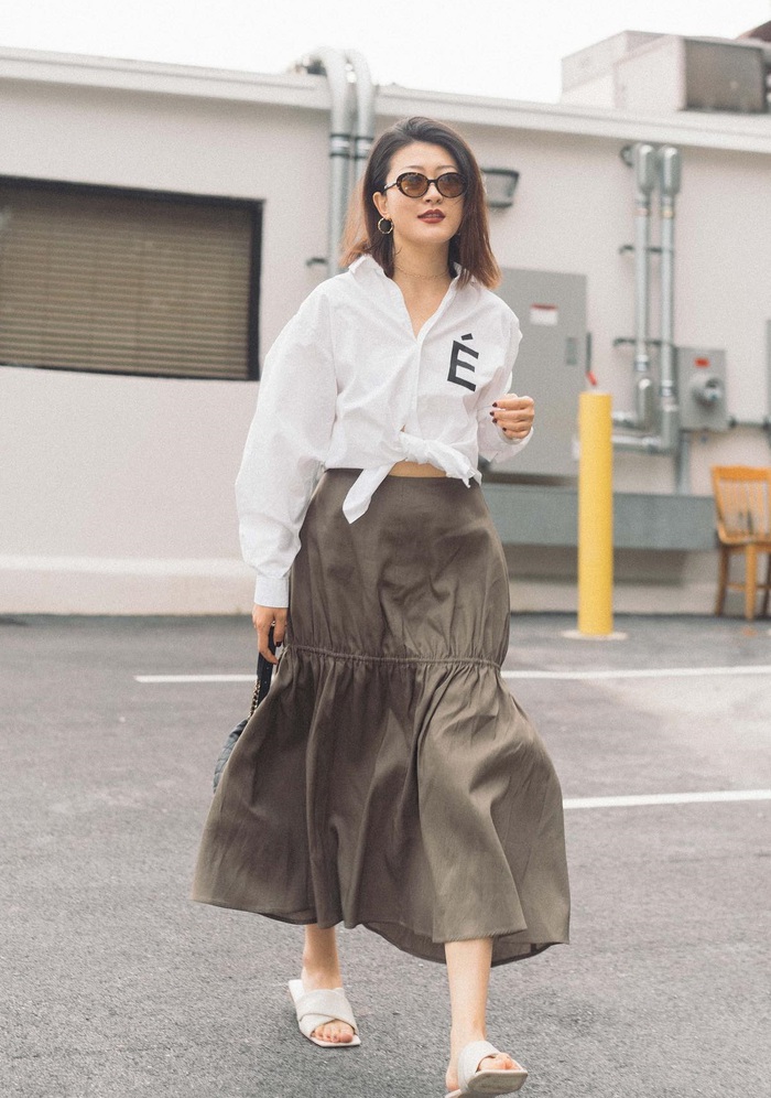 10 set áo sơ mi và chân váy chuẩn thanh lịch lấy cảm hứng từ Hà Tăng-9