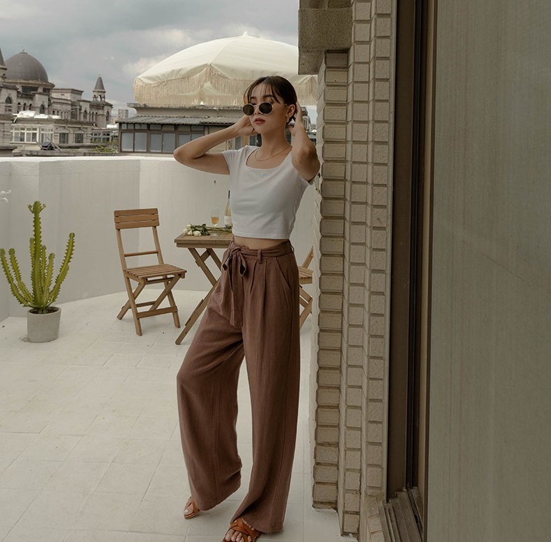Kết hợp áo crop top với 4 món đồ để dễ ghi điểm tinh tế-4