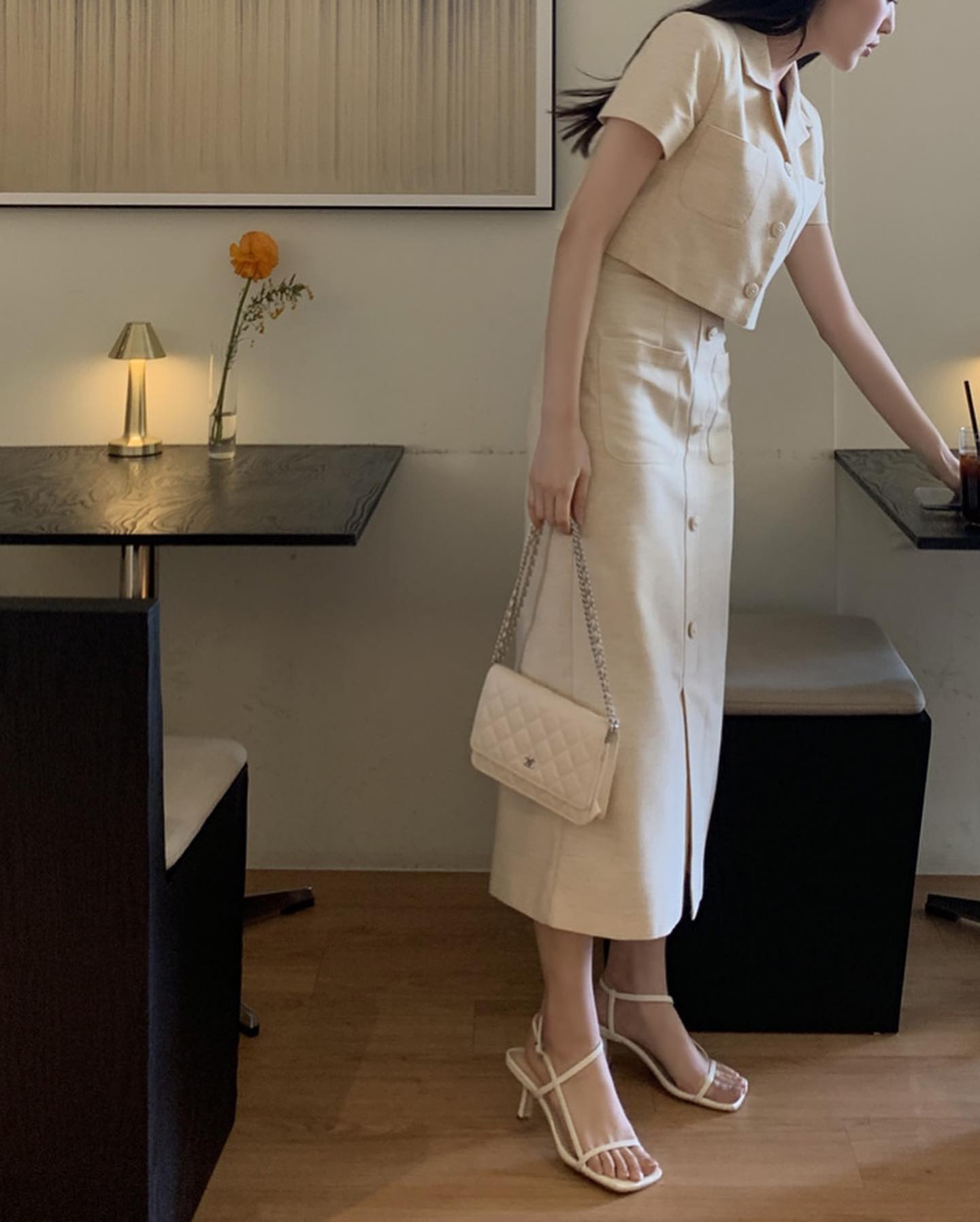 Kết hợp áo crop top với 4 món đồ để dễ ghi điểm tinh tế-7