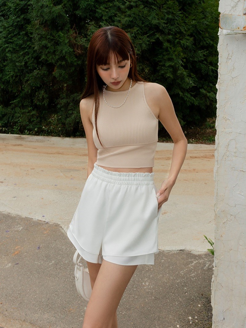 Kết hợp áo crop top với 4 món đồ để dễ ghi điểm tinh tế-9