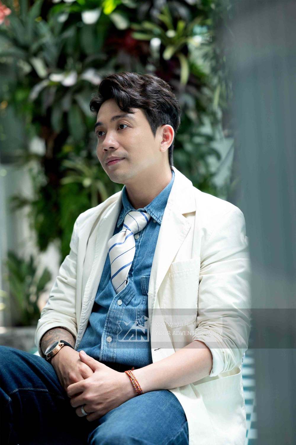 Biệt thự cực chất của đại gia bạn thân Cường Đô la, 2 gian rộng lớn vẫn không đủ để siêu xe-5