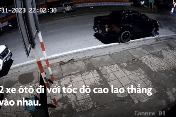 Clip: Say rượu, tài xế ô tô tông ngã rồi cán trúng cụ bà đi xe đạp-1