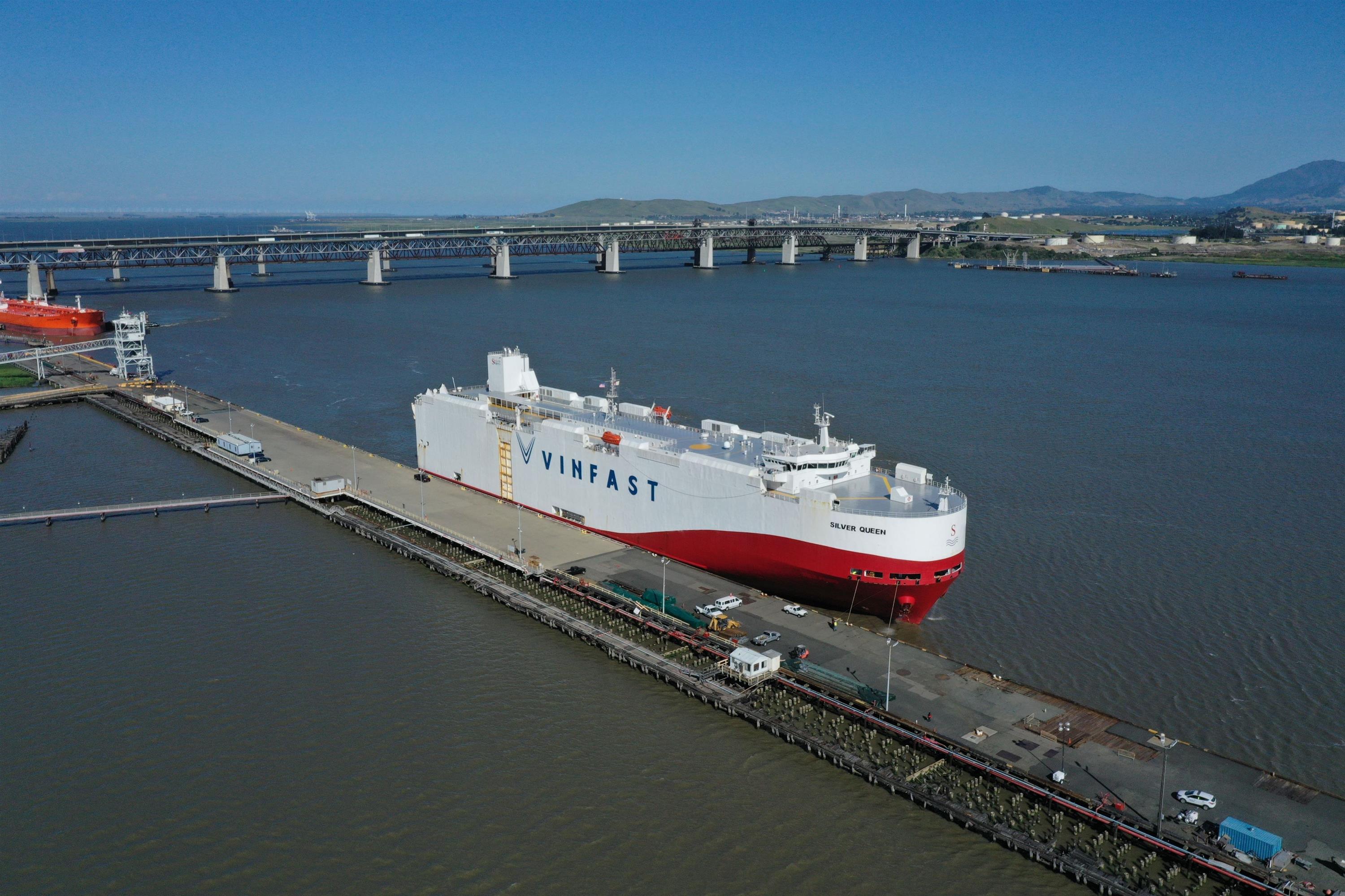 Ô tô điện VinFast VF 8 cập cảng Mỹ, phạm vi lái đạt 264 dặm-1