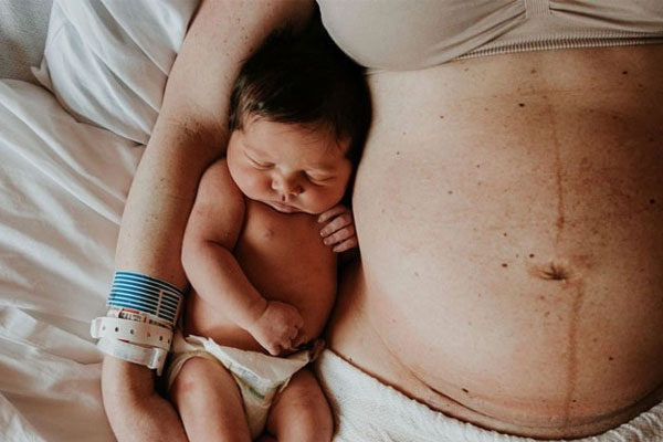 5 lý do khiến mẹ tăng cân vù vù sau sinh dù chăm con rất mệt-1
