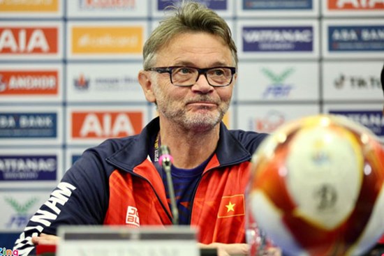 HLV Troussier: Những bàn thua với U22 Việt Nam thật ngớ ngẩn