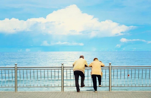 Người mẹ nghỉ hưu thỏa sức đi du lịch, câu nói của con trai gây cắn rứt lương tâm-3