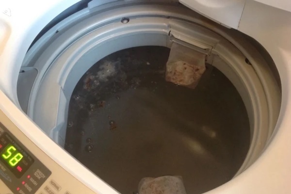 Các bước vệ sinh máy giặt tại nhà không cần gọi thợ-1