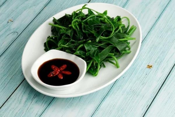 Rau mồng tơi rất tốt nhưng đại kỵ với 5 nhóm người này-2