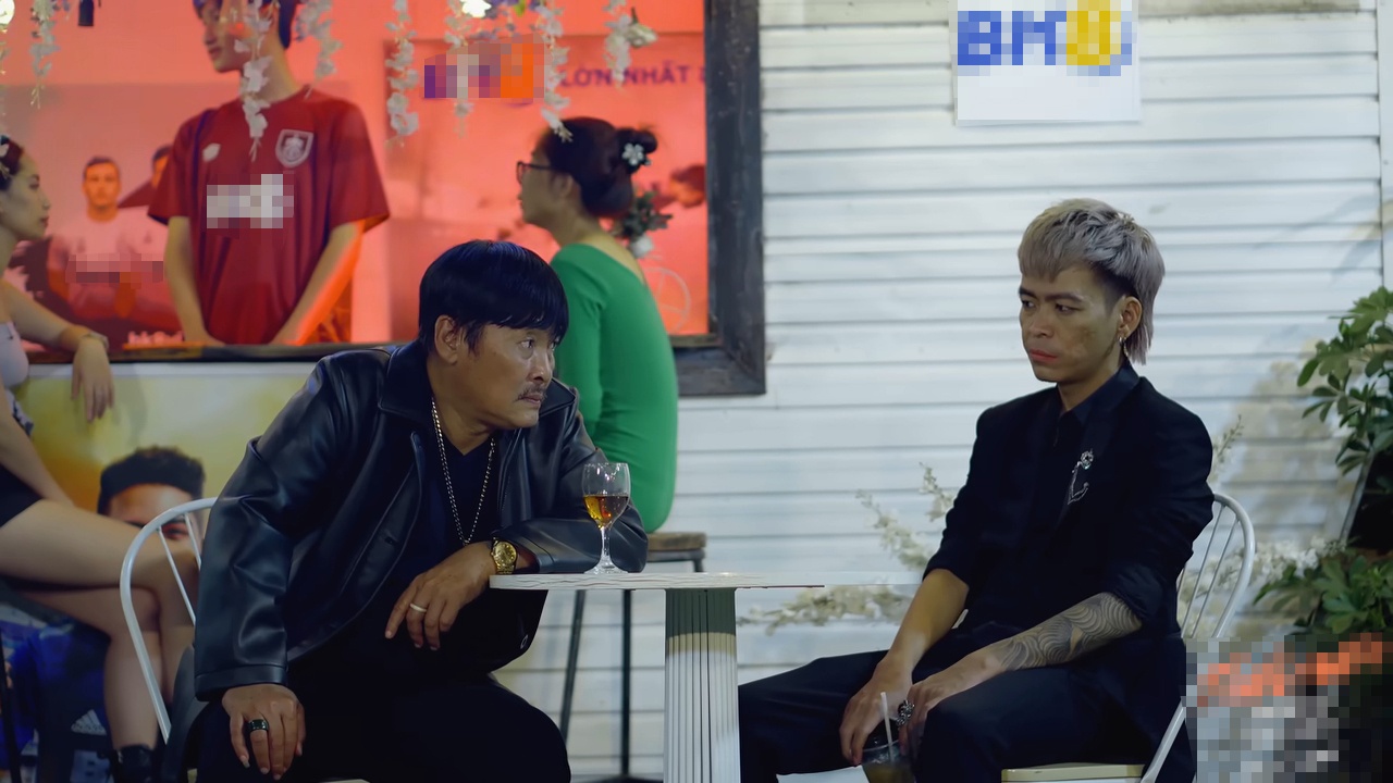 Phim có quảng cáo web cờ bạc bị ẩn, đạo diễn nói ‘không biết’-3