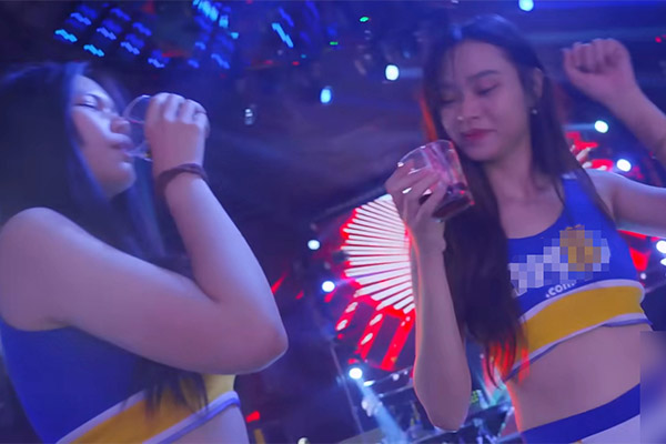 Mặt mộc của Hoa hậu Thùy Dung ở tuổi 33-15