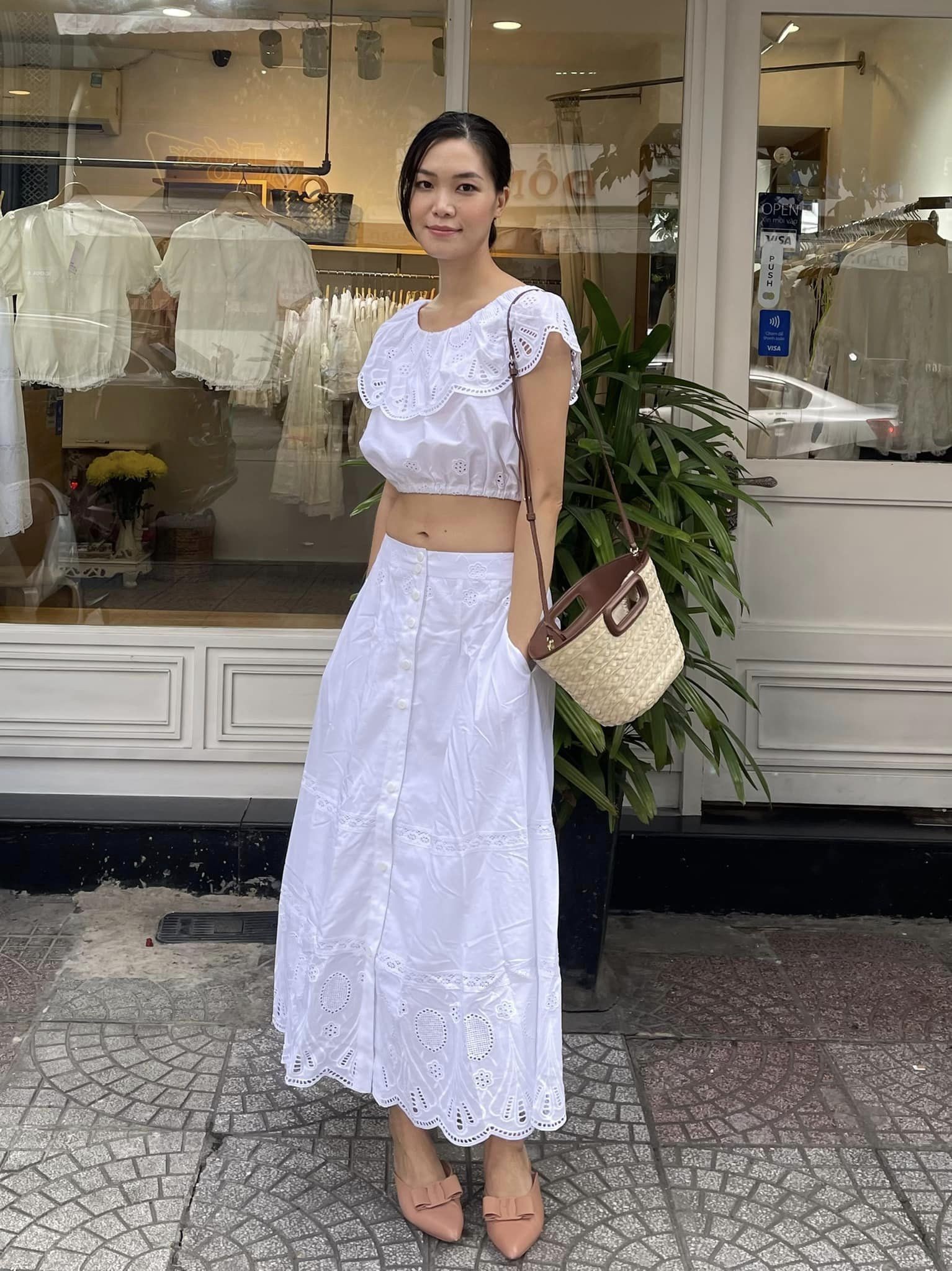 Mặt mộc của Hoa hậu Thùy Dung ở tuổi 33-11