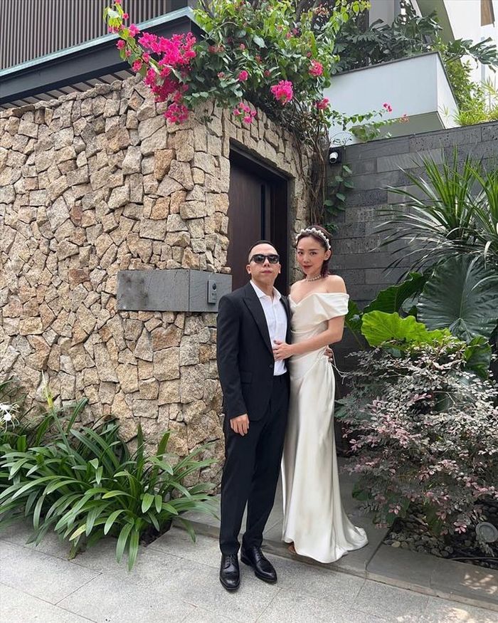 2 cặp vợ chồng lạ lùng nhất của showbiz Việt: Không đeo nhẫn, chẳng nói yêu nhưng hạnh phúc viên mãn-1